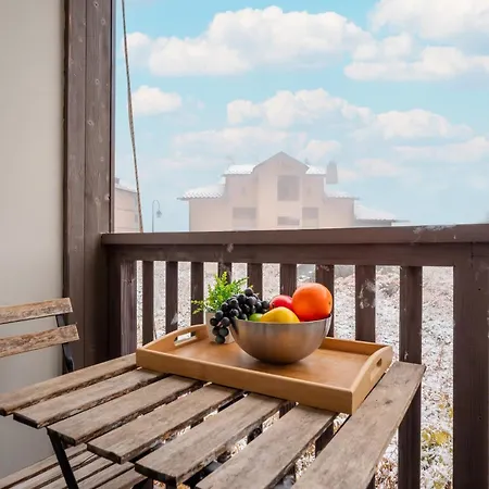 In-out - Heart Of Spacious Apartment, Wifi 1001 Appartement